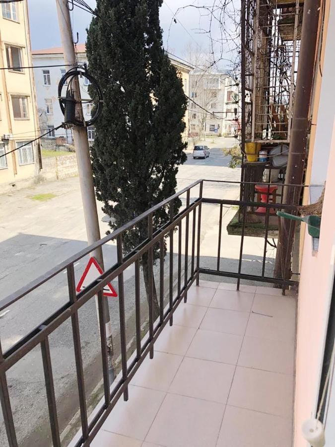 1 Квартира Люкс У Моря Σουχούμι Εξωτερικό φωτογραφία